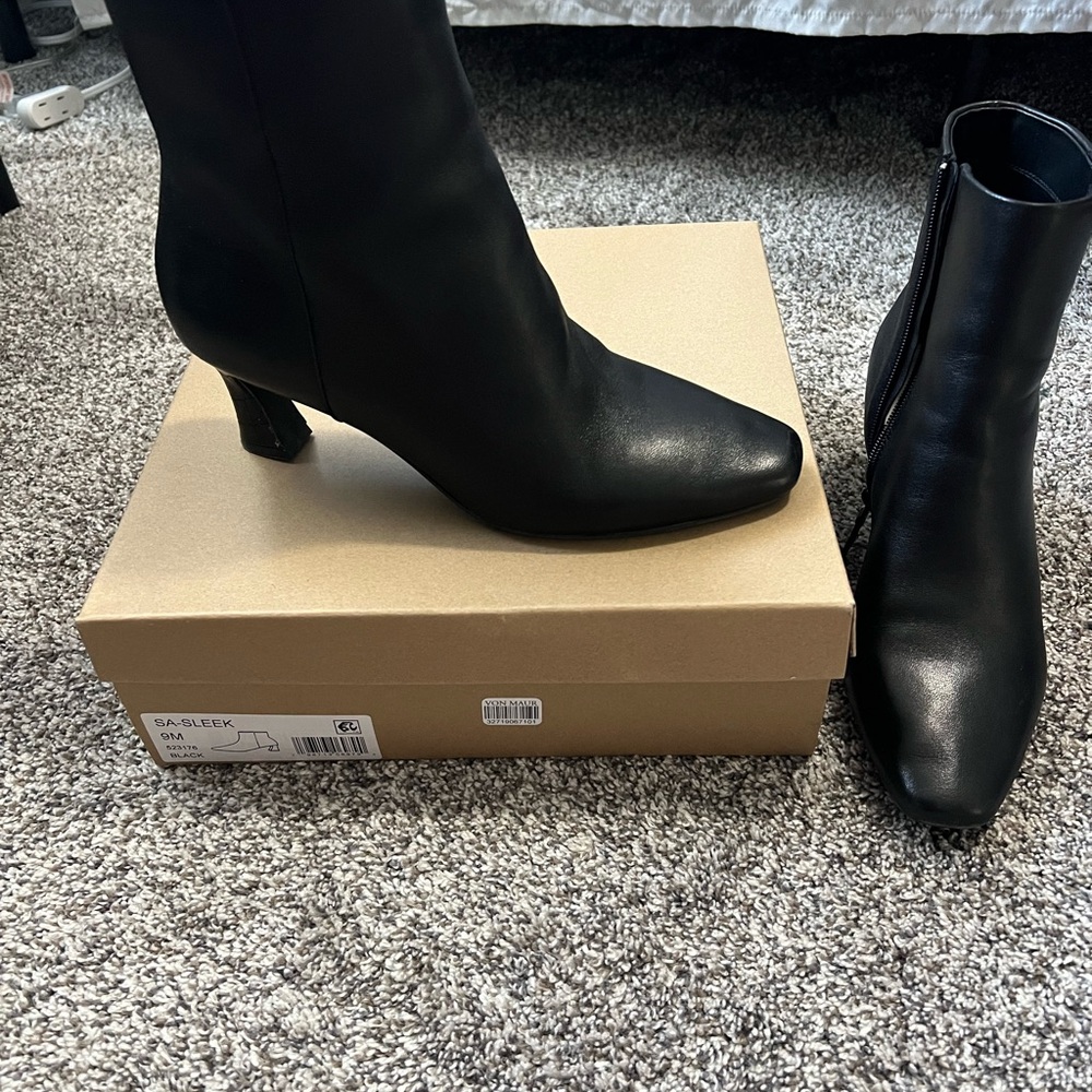 Sanctuary Black Leather Mid-Heel Ankle Boots Size 9